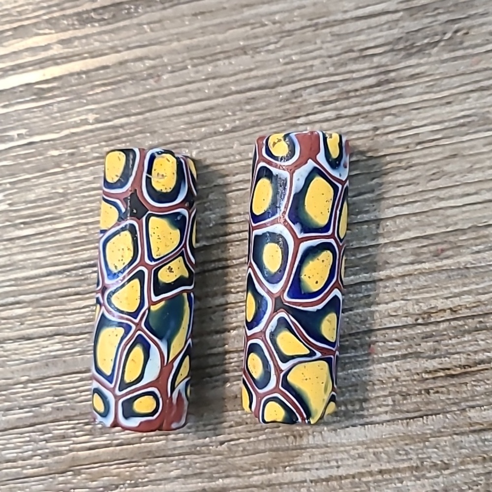 VINTAGE TRADE BEADS